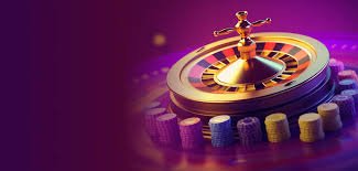Pengguna memeriksa kendala pedettogel di ponsel